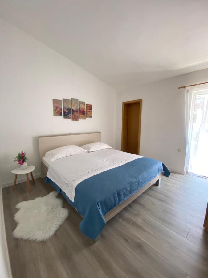 Apartmani Niks Makarska Eksteriør billede