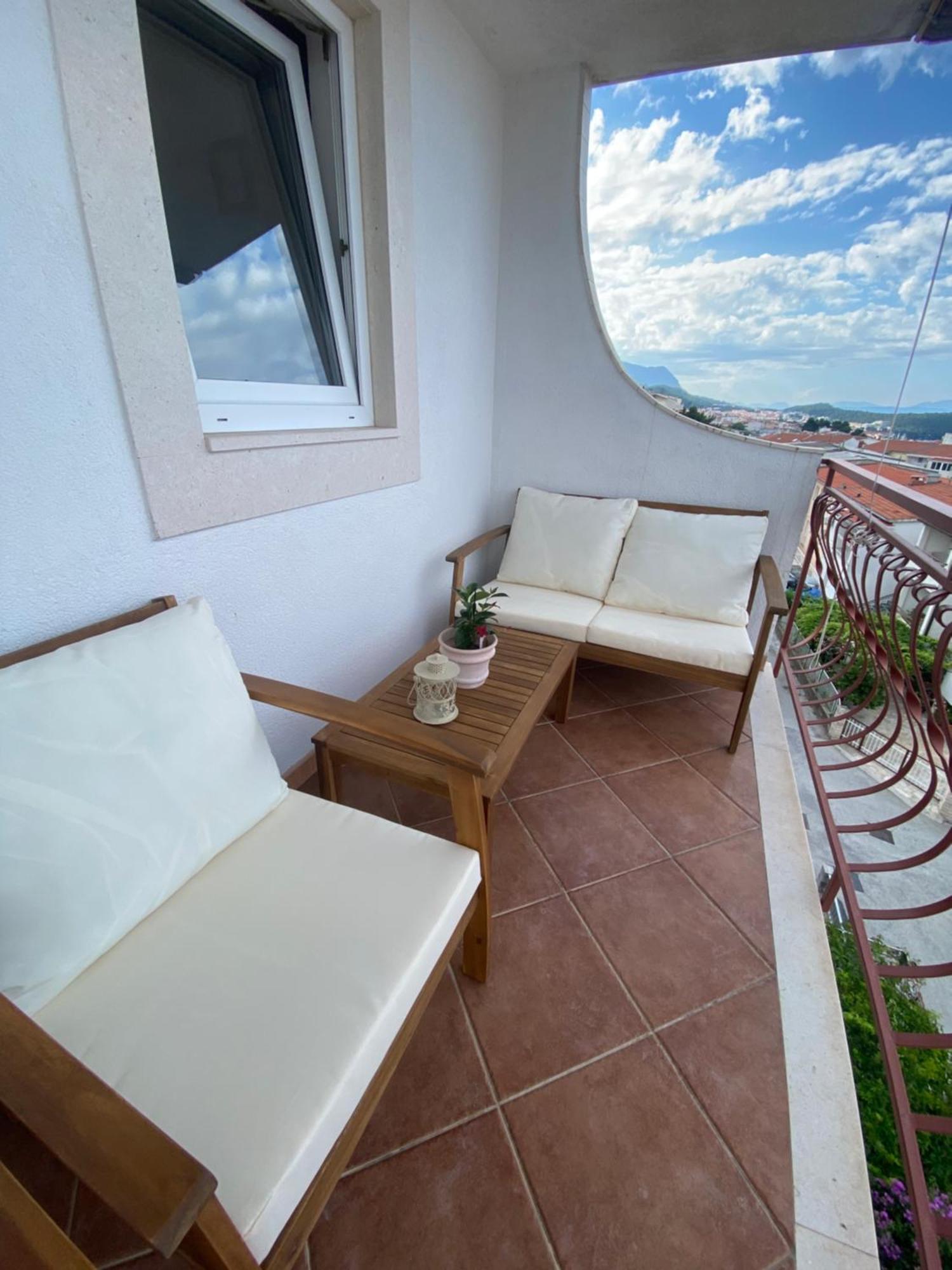 Apartmani Niks Makarska Eksteriør billede