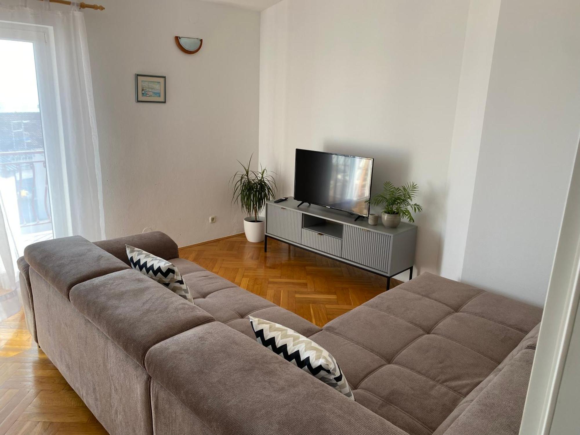 Apartmani Niks Makarska Eksteriør billede