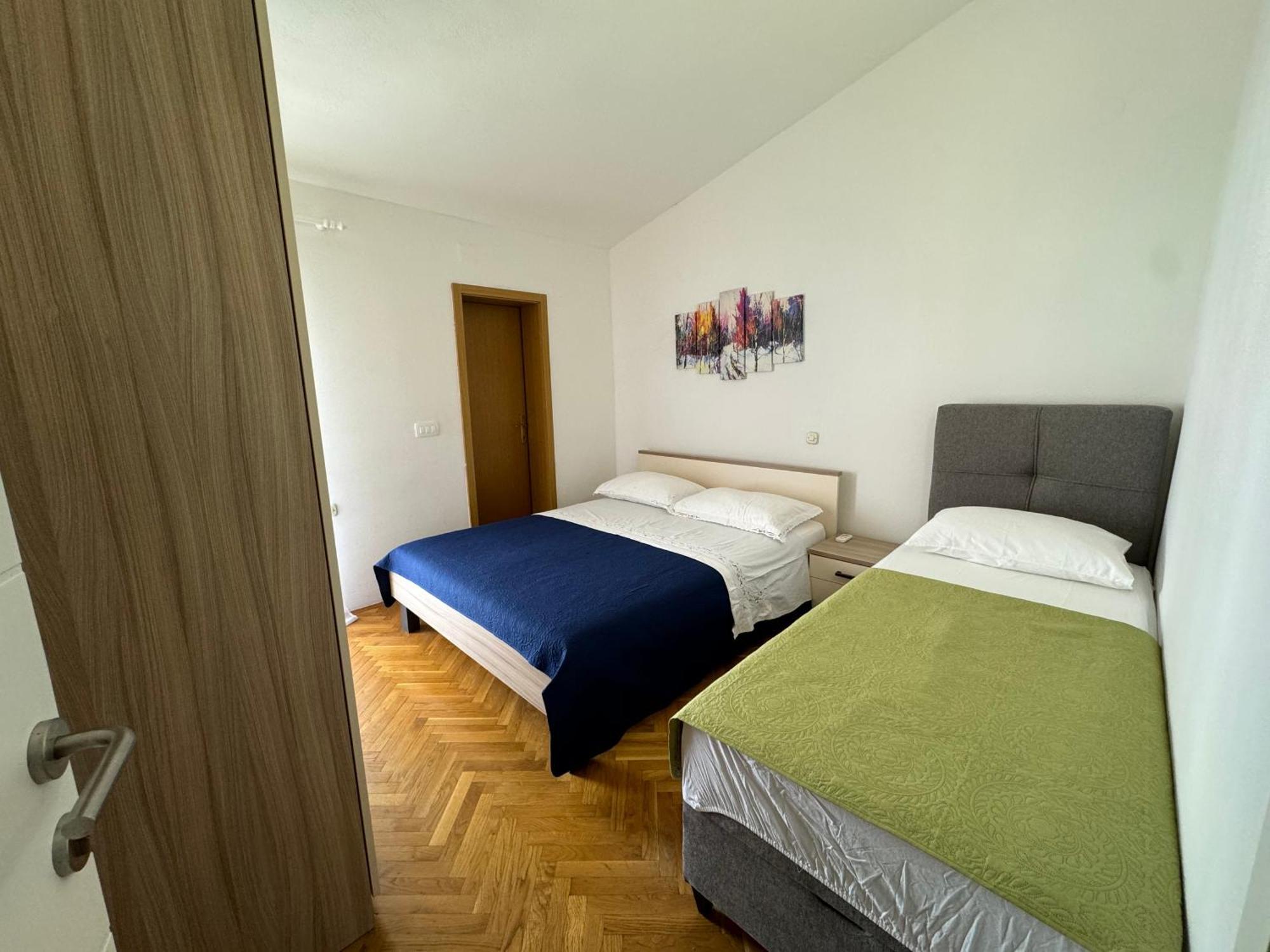 Apartmani Niks Makarska Eksteriør billede